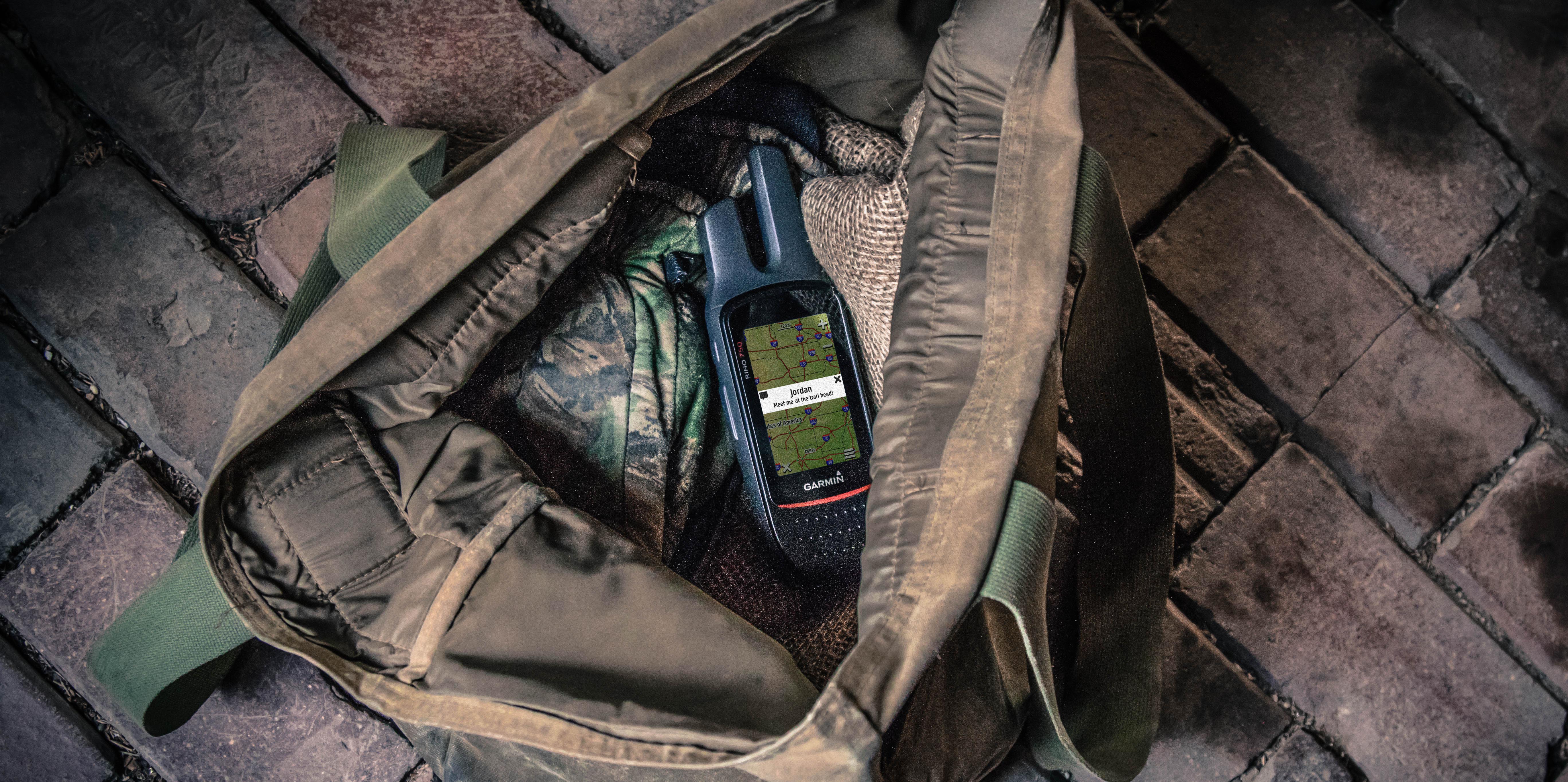 Rino 750 handheld GPS + two-way radio - perfect for hunting and hiking