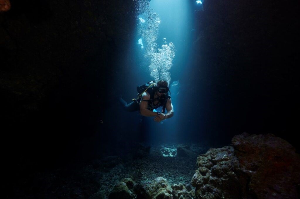 Diving dengan koleksi jam tangan khusus Diving dari Garmin