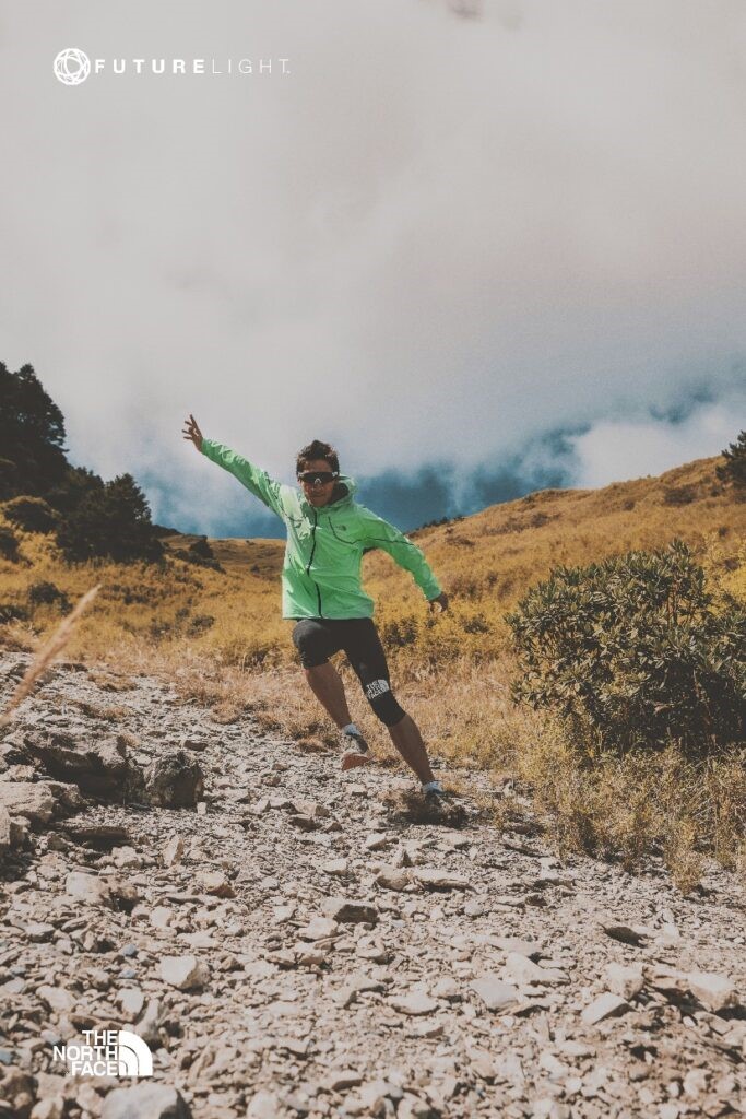 Latihan menuruni gunung
