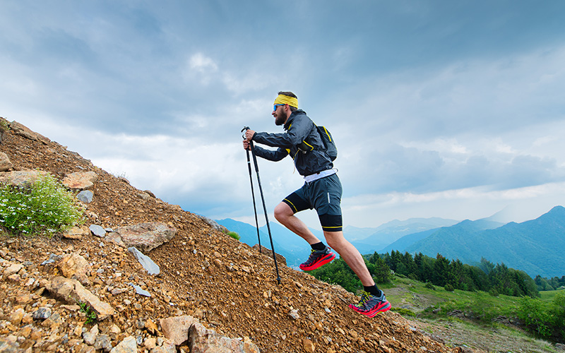 utilizzare bastoncini trail running