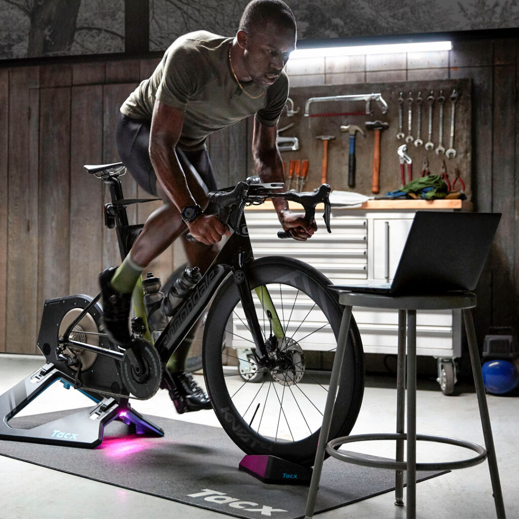 Superioriteit wetenschappelijk Avondeten 20 voordelen van een indoor fietstrainer - Garmin Blog